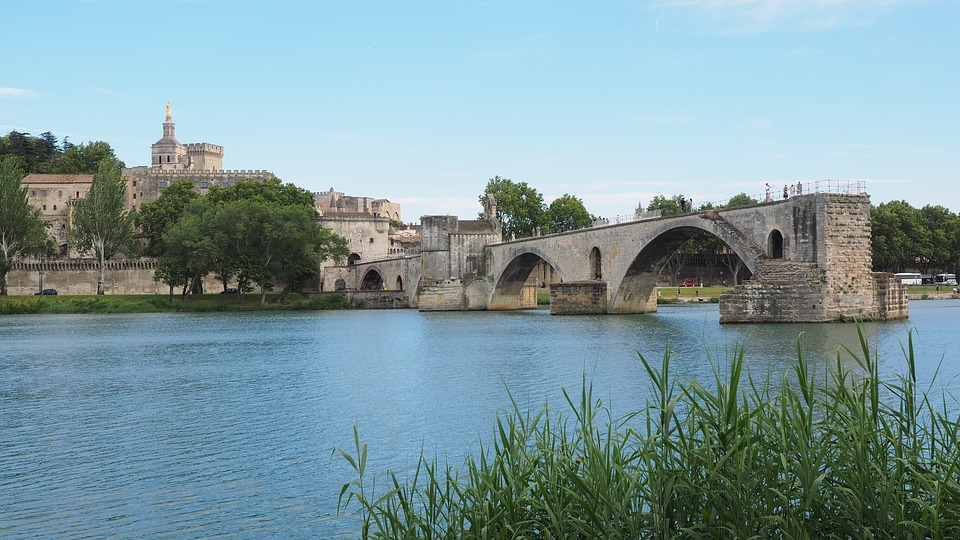 UN PRINTEMPS EN PROVENCE