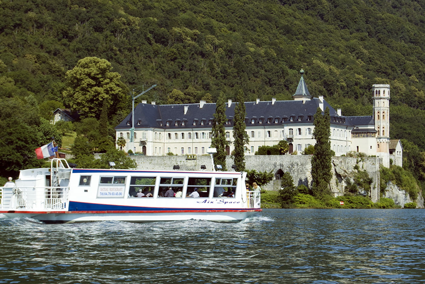 DÉJEUNER "GRENOUILLES" ET CROISIÈRE SUR LE LAC DU BOURGET