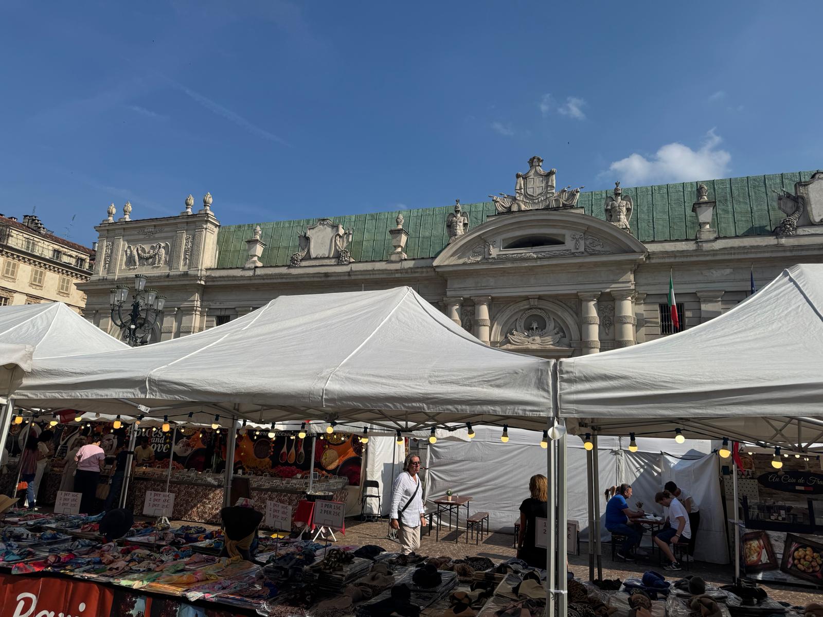 MARCHE DE TURIN - ITALIE