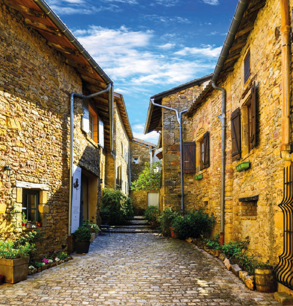 PIERRES DORÉES EN BEAUJOLAIS