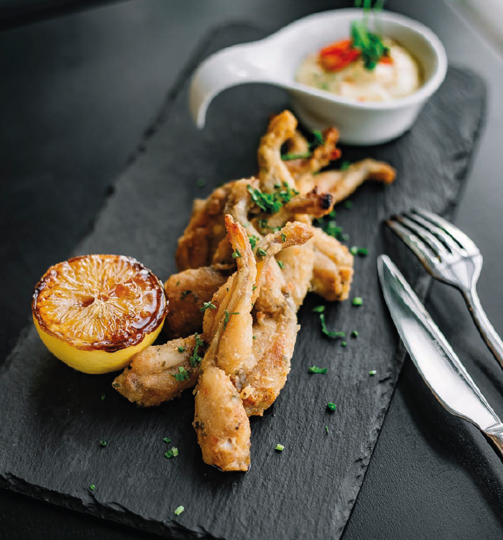 DÉJEUNER GRENOUILLES