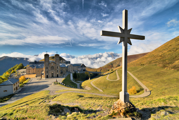 NOTRE DAME DE LA SALETTE