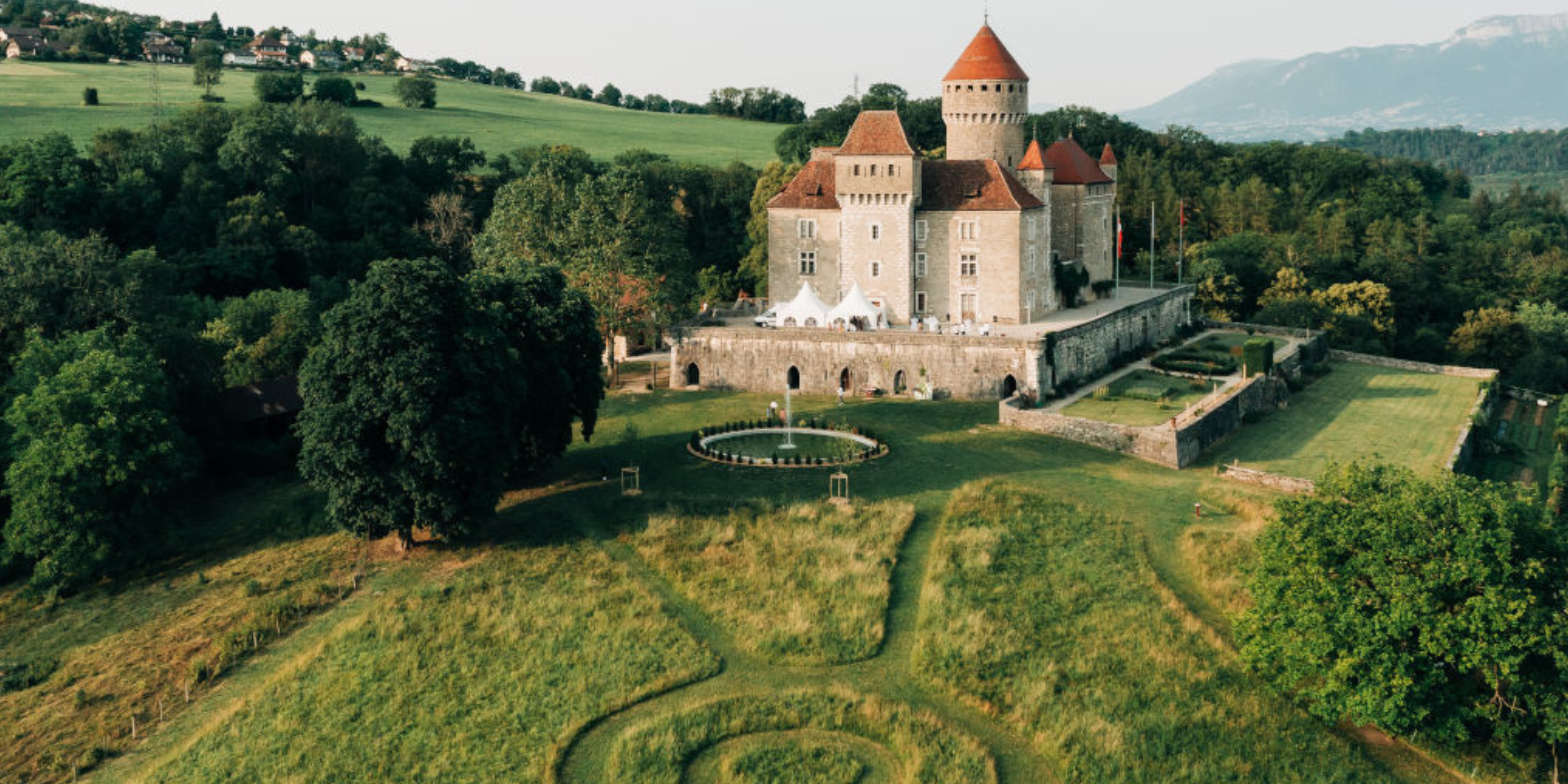 LES JARDINS SECRETS ET LE CHÂTEAU DE MONTROTTIER - 10/09